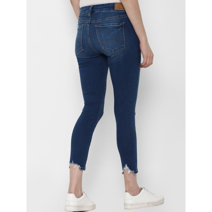 AMERICAN EAGLE OUTFITTERS