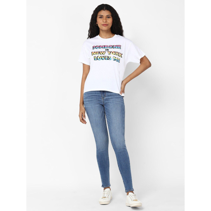 AMERICAN EAGLE OUTFITTERS